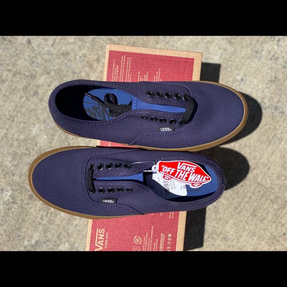 NEW Authentic Vans Shoes - Picture 2 of 6